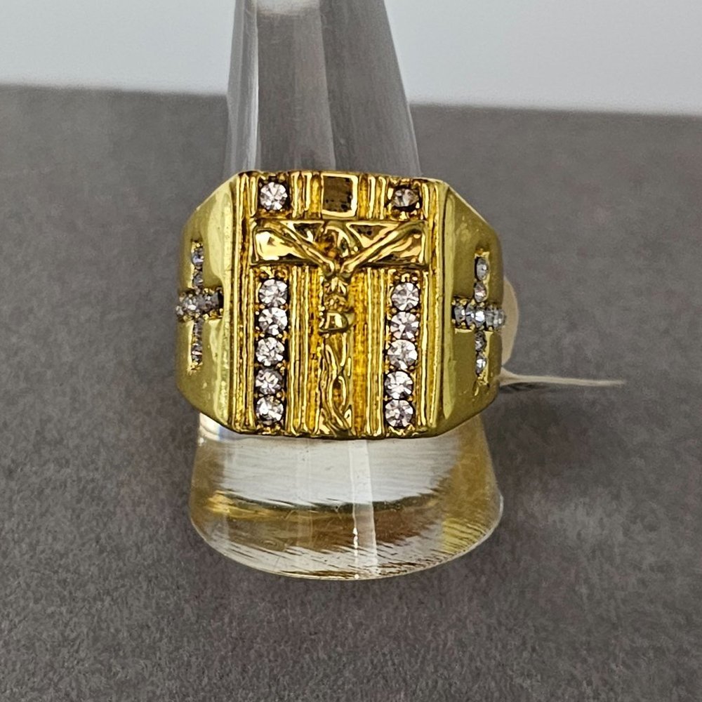 (158) Gold-tone Men's Crucifix Cross Rhinestone Fashion Ring Size 11